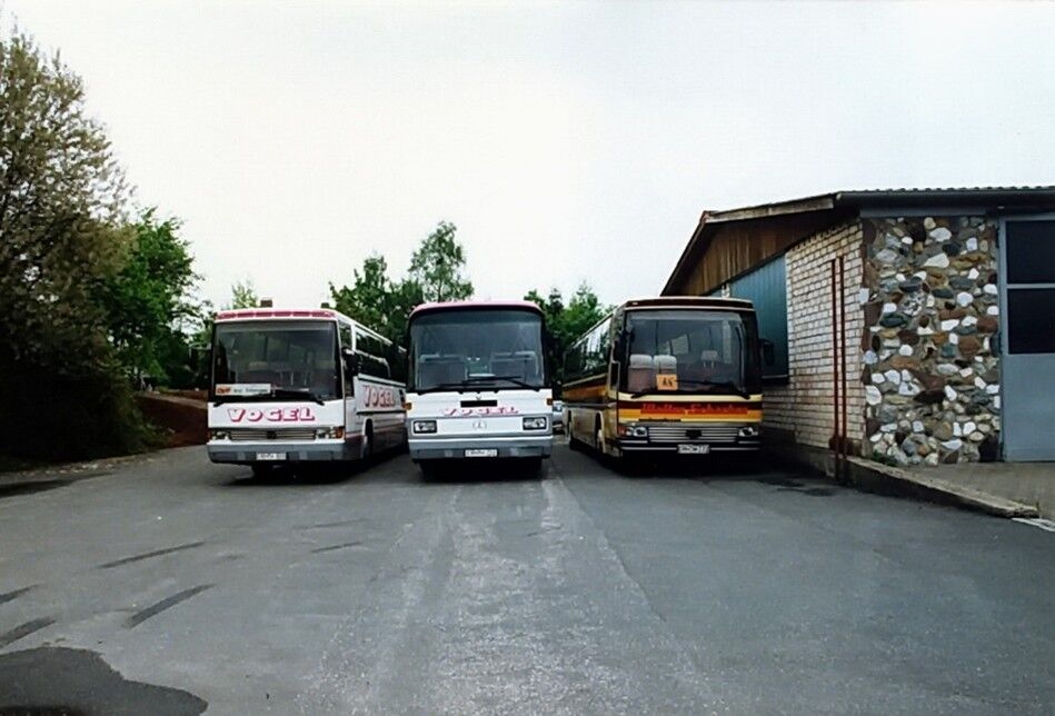 Gewachsene Busflotte von Vogel-Omnibus nach den Übernahmen der Omnibusbetriebe Reisepeetz und Walter Schacher aus Herzogenaurach